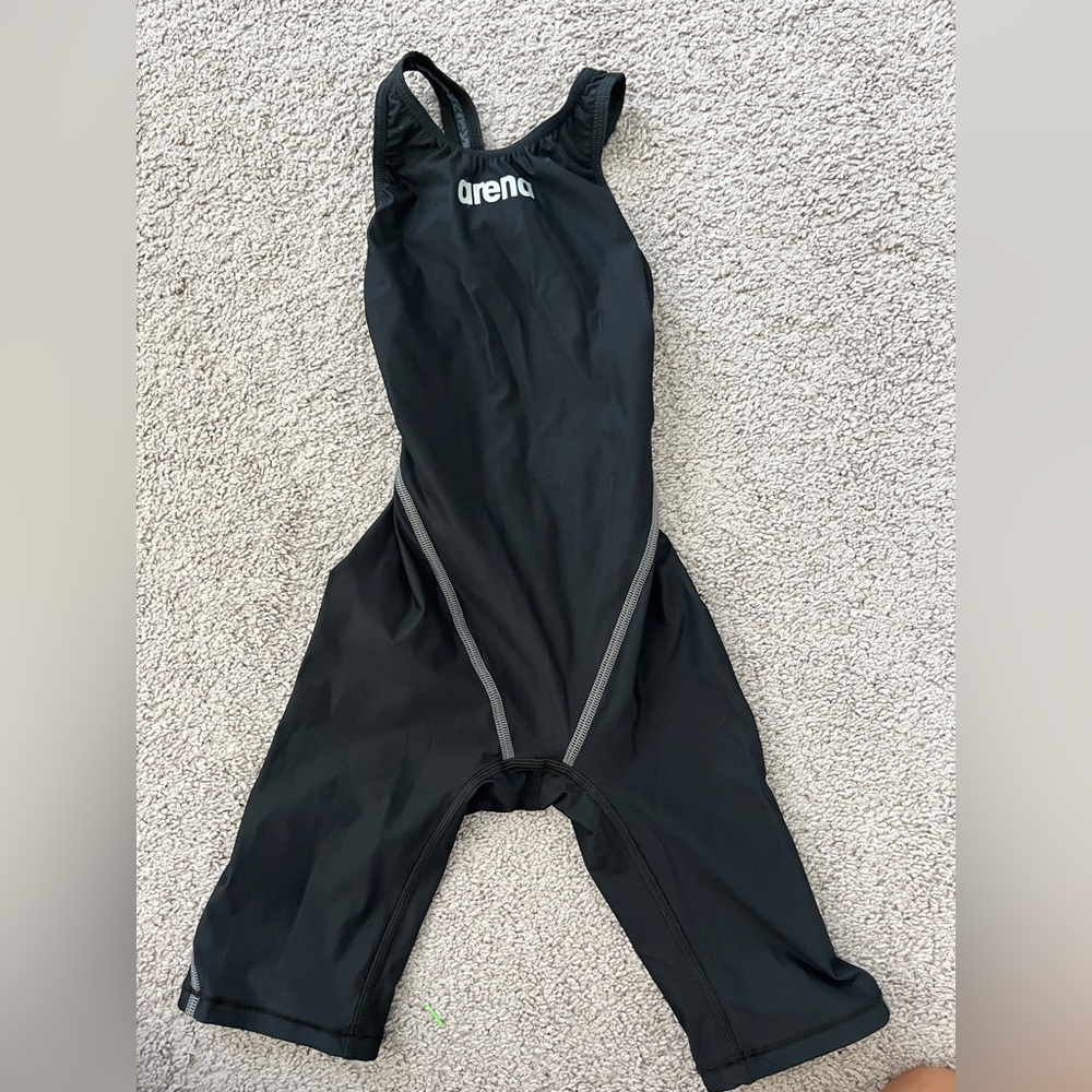 Arena open back thresher SIZE 22